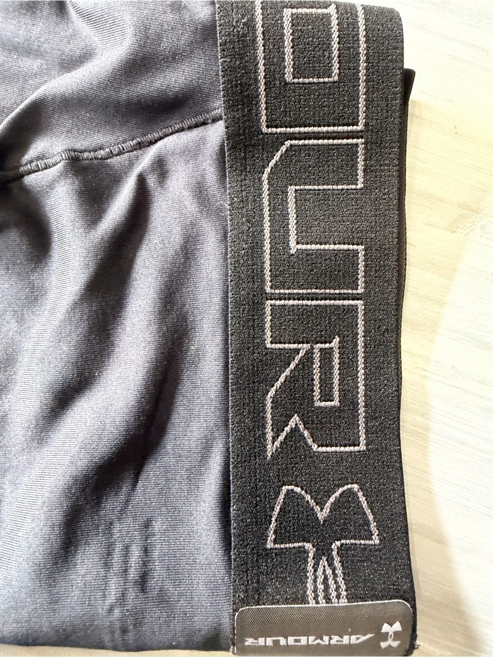 Under Armour mens Black Compression Leggings, size large - Picture 2 of 4